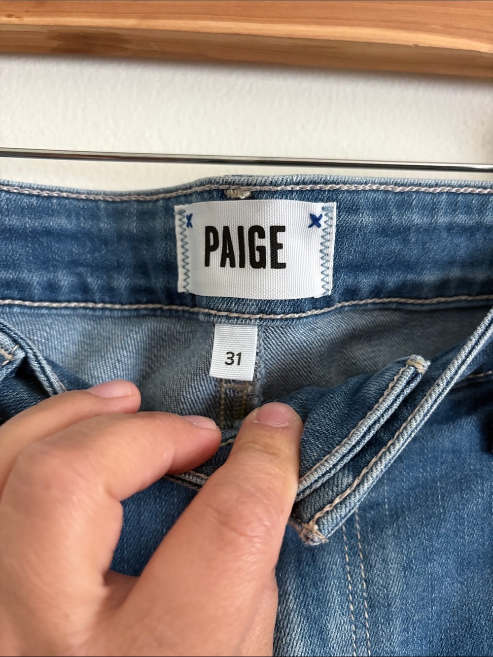 Paige High Rise Laurel Canyon Blue Jeans Size 31 - Picture 7 of 11